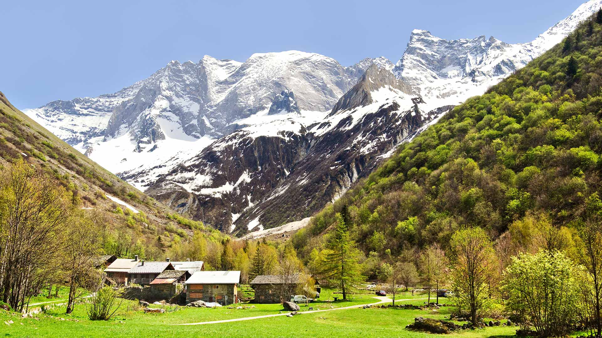 iStock-178375371H Dans le parc national de la Vanoise (Auvergne-Rhône-Alpes, France)