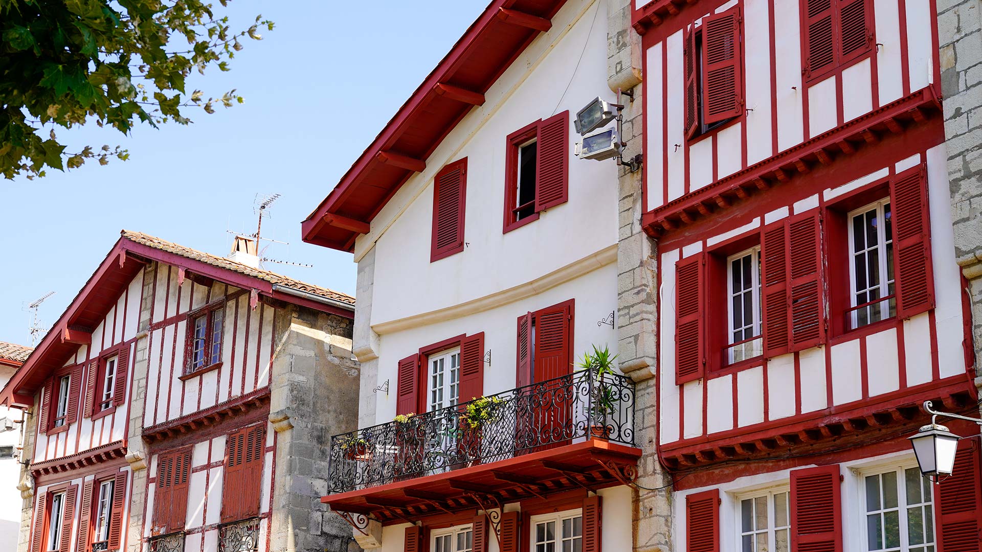 Maisons typiques de la ville de Bayonne (Nouvelle-Aquitaine, France)