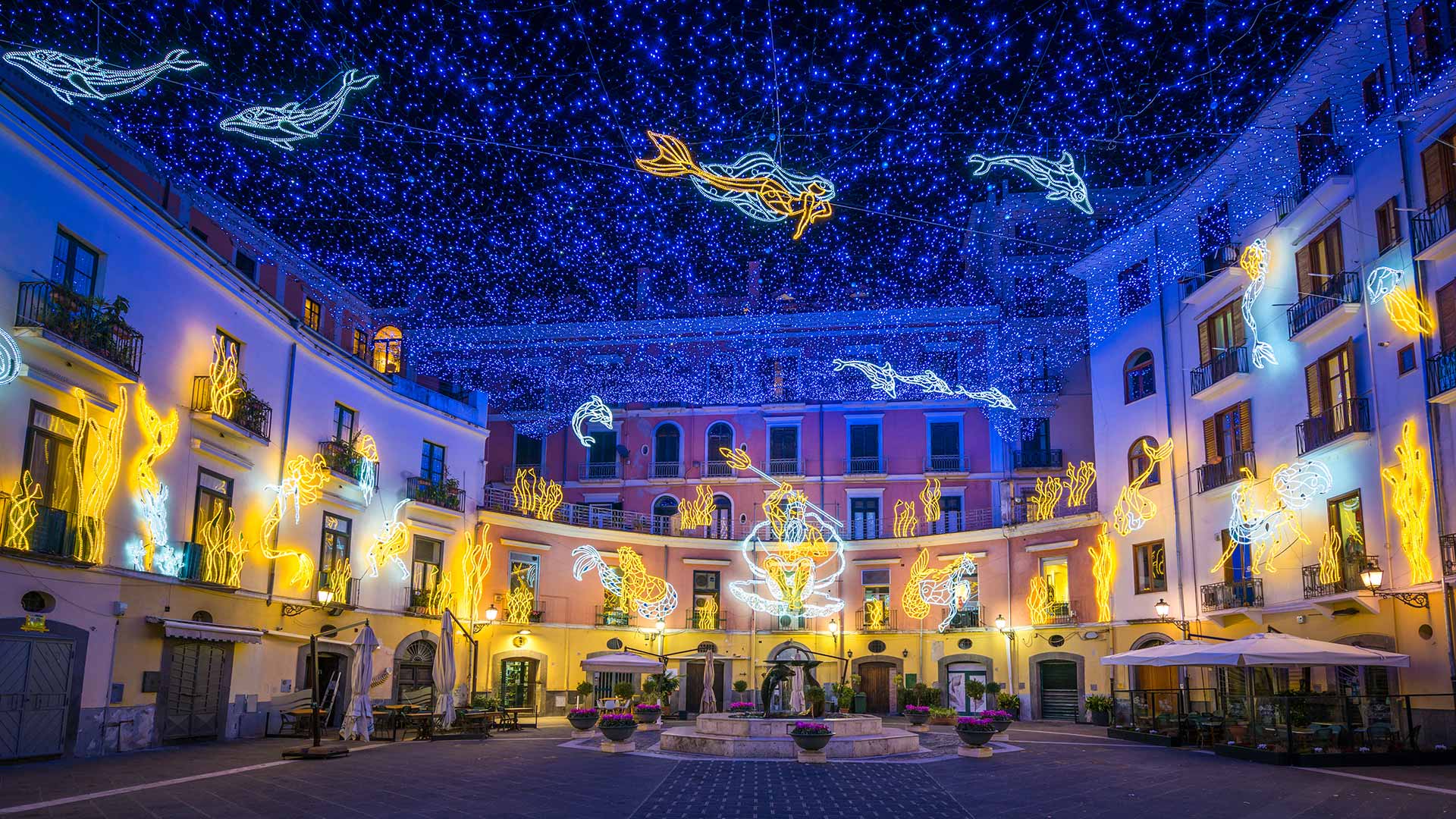 Animations "Luci d'Artista" à Salerne pendant les fêtes de Noël (Campanie, Italie)