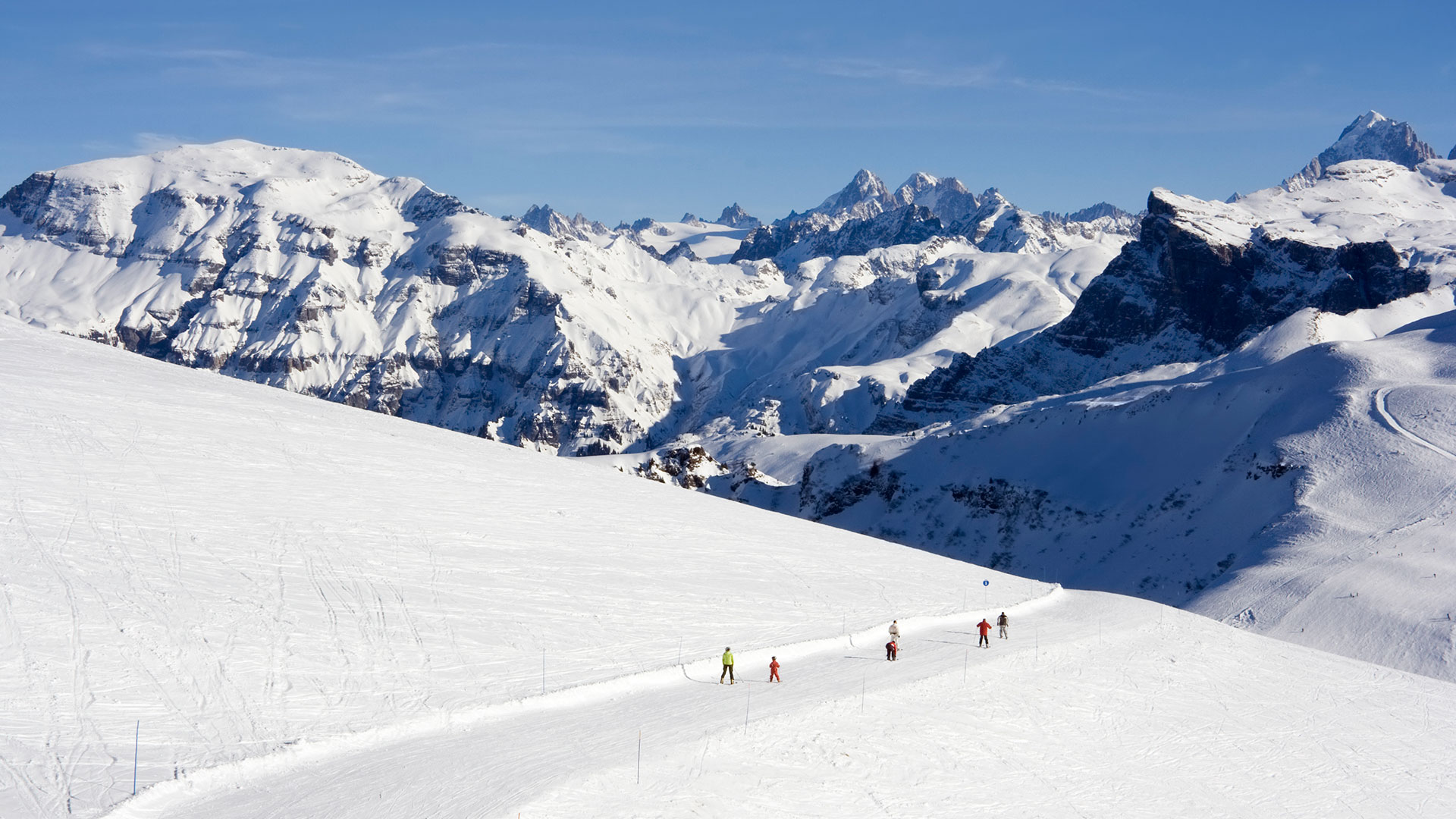 Piste de ski dans la station de Flaine en Haute-Savoie (Auvergne-Rhône-Alpes, France)