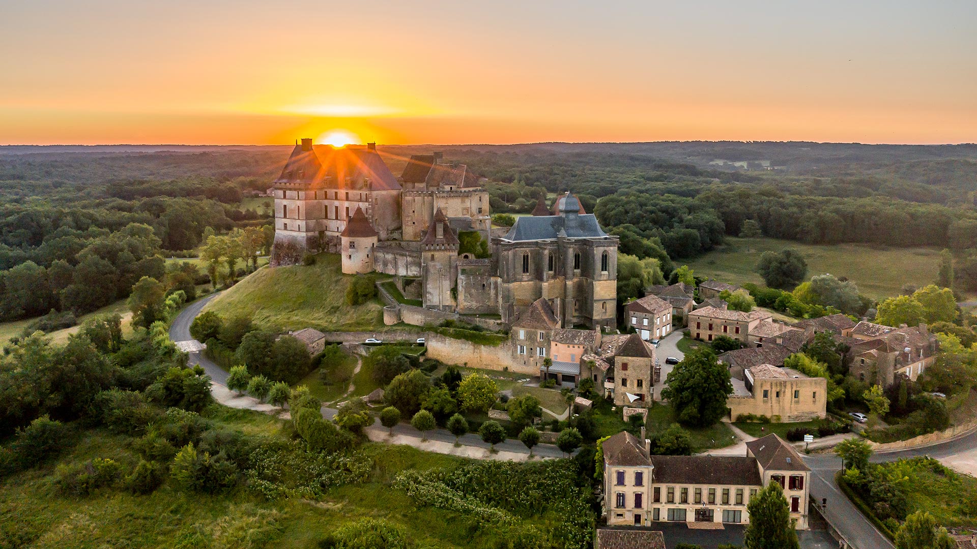 Château-de-Biron©Déclic&Décolle Château de Biron (Périgord)