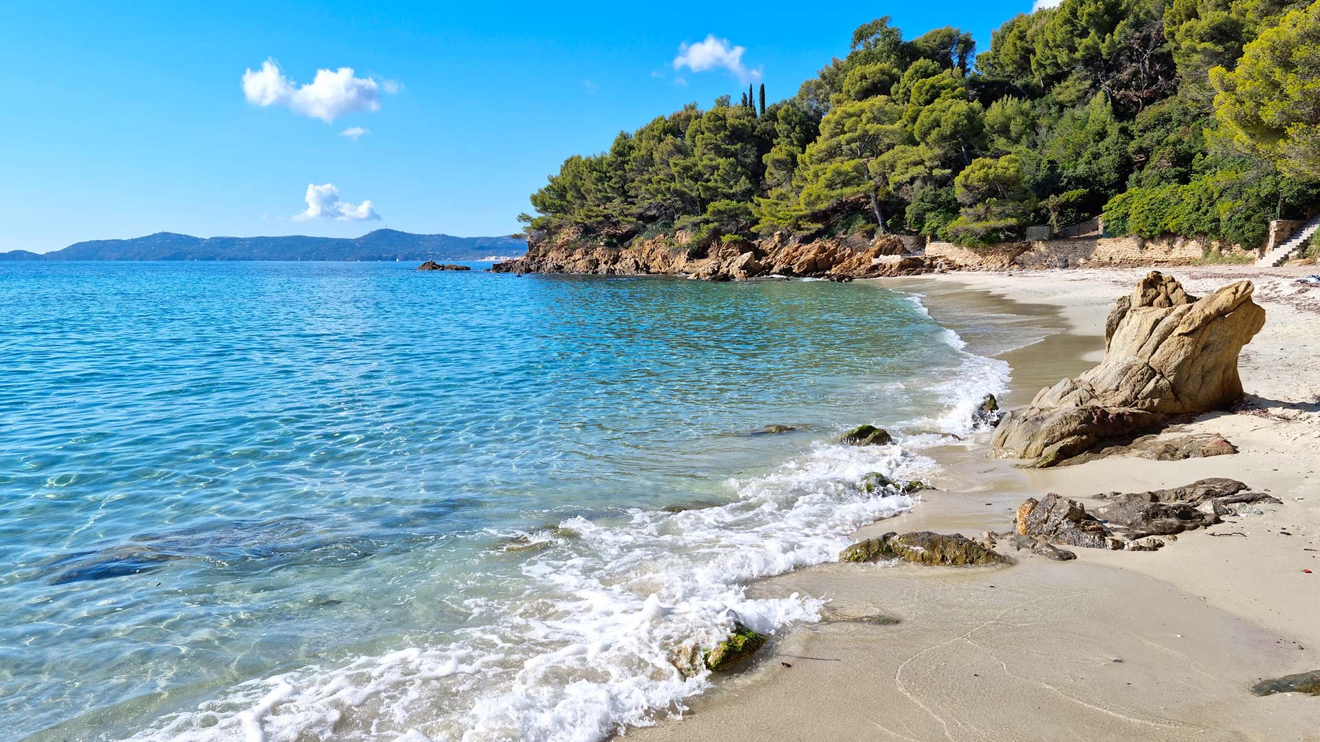 La plage de Jean Blanc au Lavandou (Provence-Alpes-Côte d'Azur, France)
