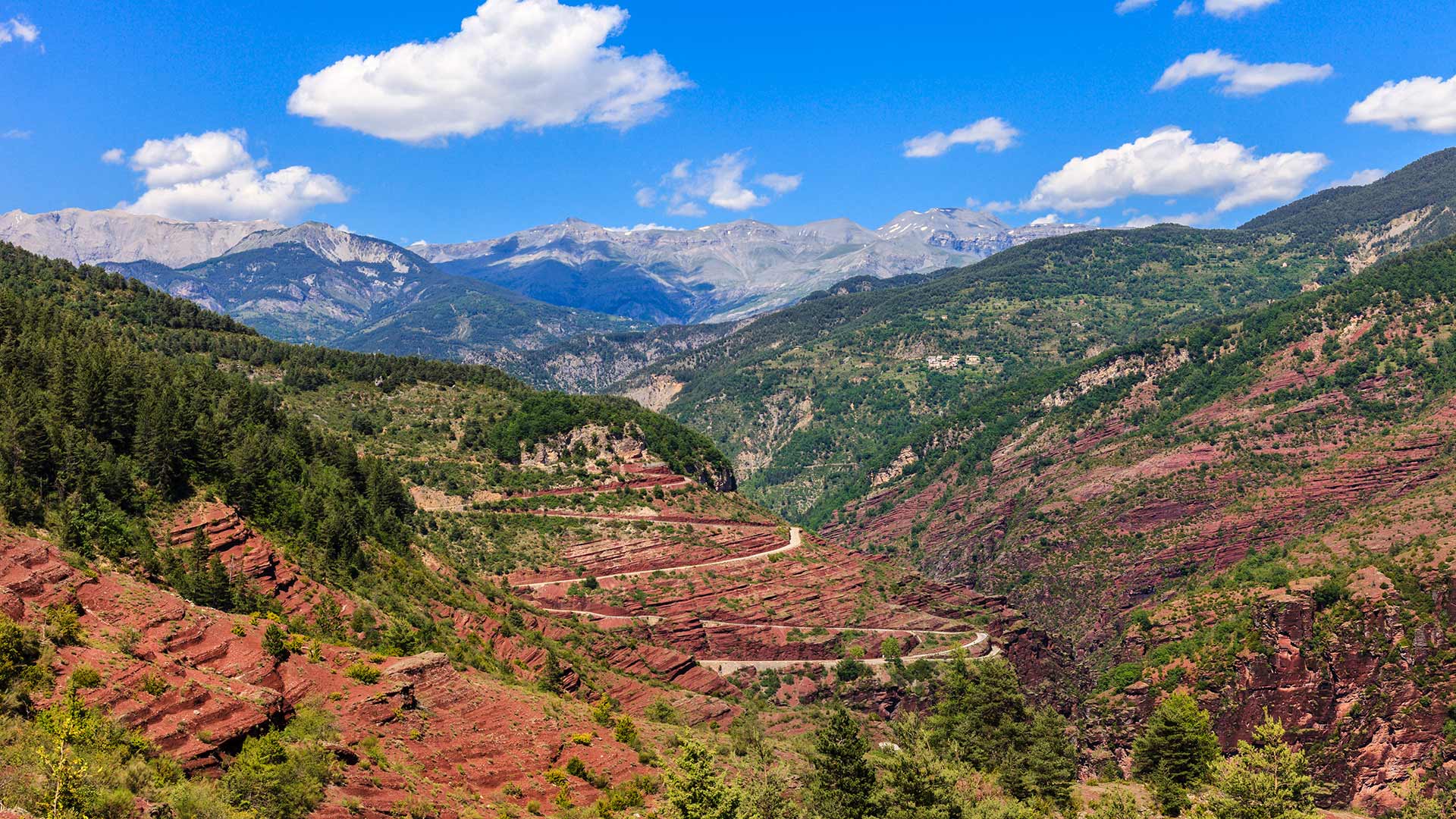 Les Gorges de Daluis, « Colorado des Alpes niçoises » (Provence-Alpes-Côte d'Azur, France)